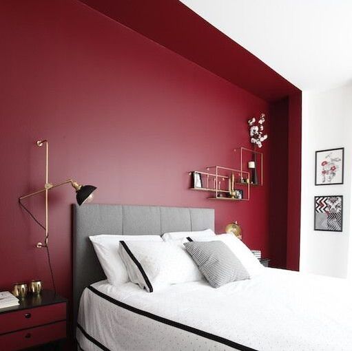 cosy red alcove in a bedroom