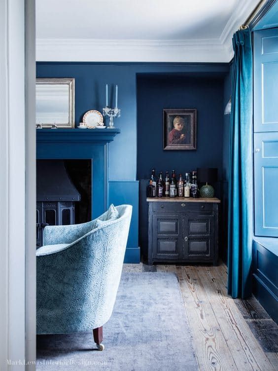 monochromatic blue colour scheme in a living room